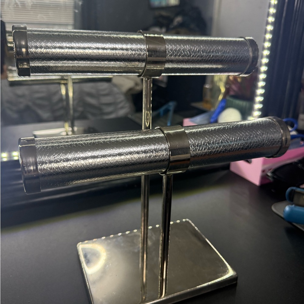 Tahair Silver Jewelry T-Bar Display